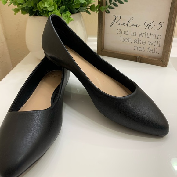 Size 6 A•NEW•DAY pointed flats - Picture 2 of 3